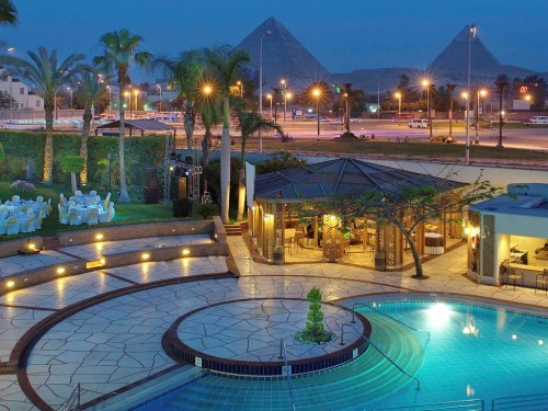 Mercure Cairo Le Sphinx-zona piramidi