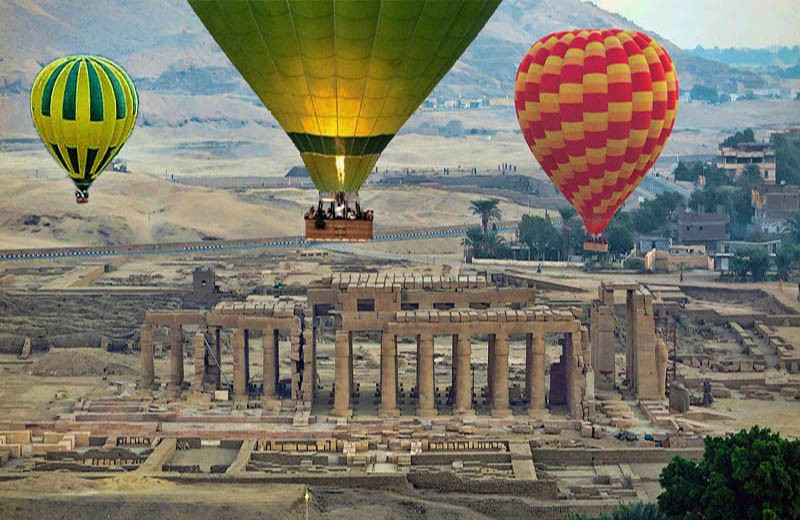 TOUR DEL GLOBO EN LUXOR